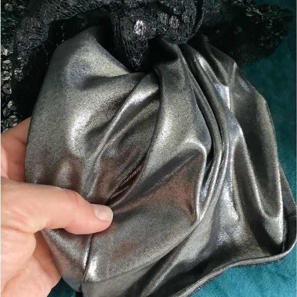 Beautiful sequined skirt-SO DRESSY 💖💖💖 - Picture 6 of 10